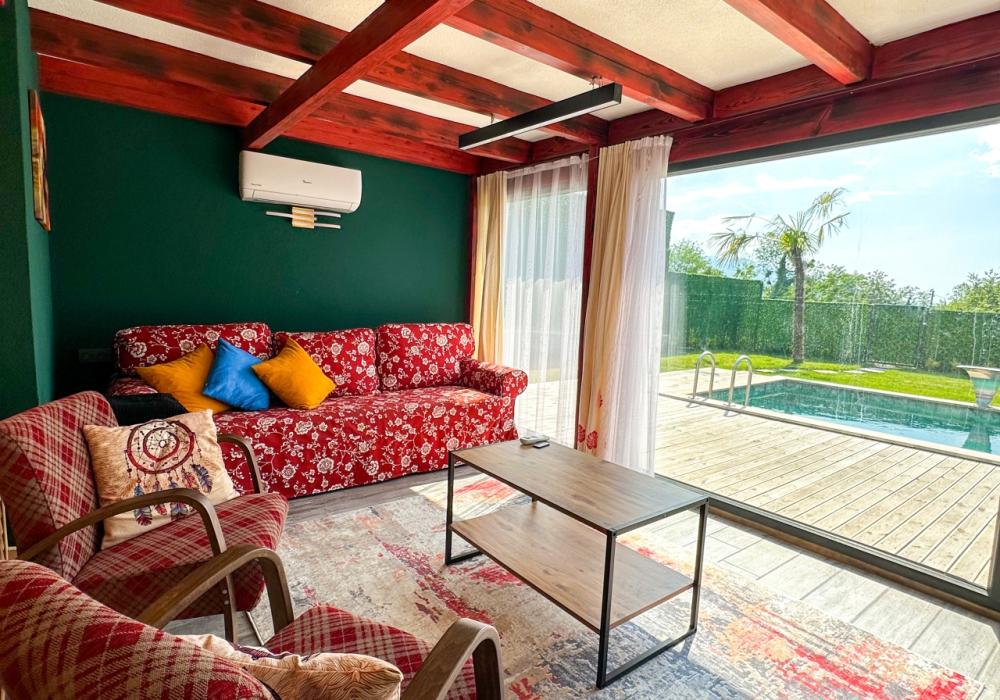 Sapanca Boz Bungalow Red